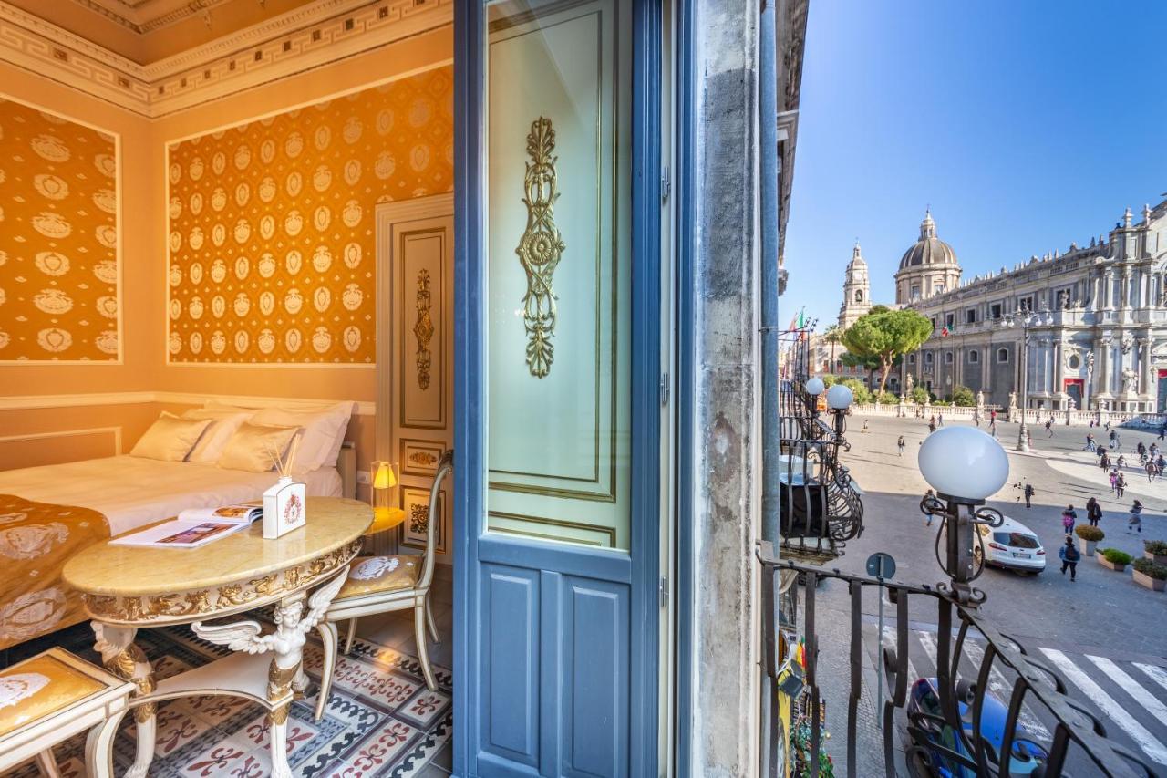 Deluxe Double Room Balcony Cathedral View