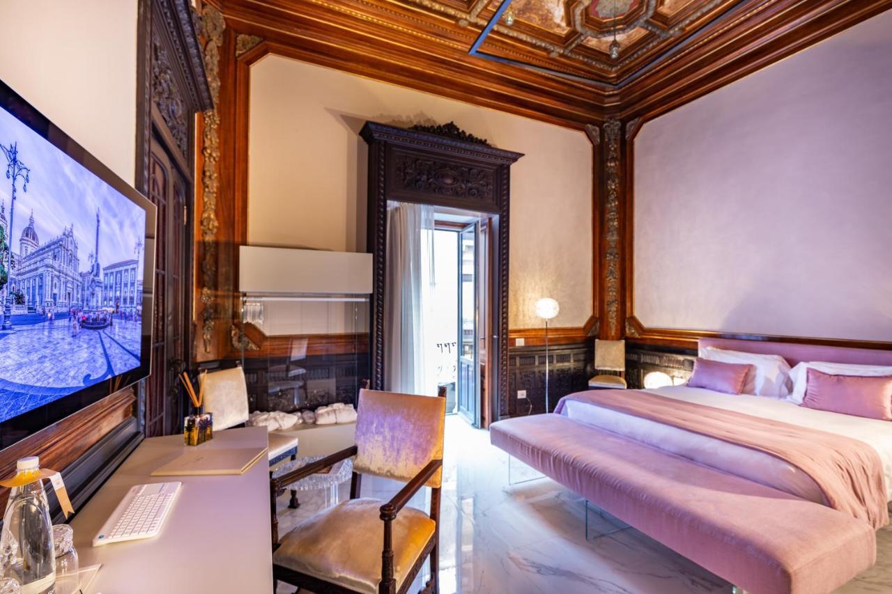 Deluxe Double Room Balcony Cathedral View