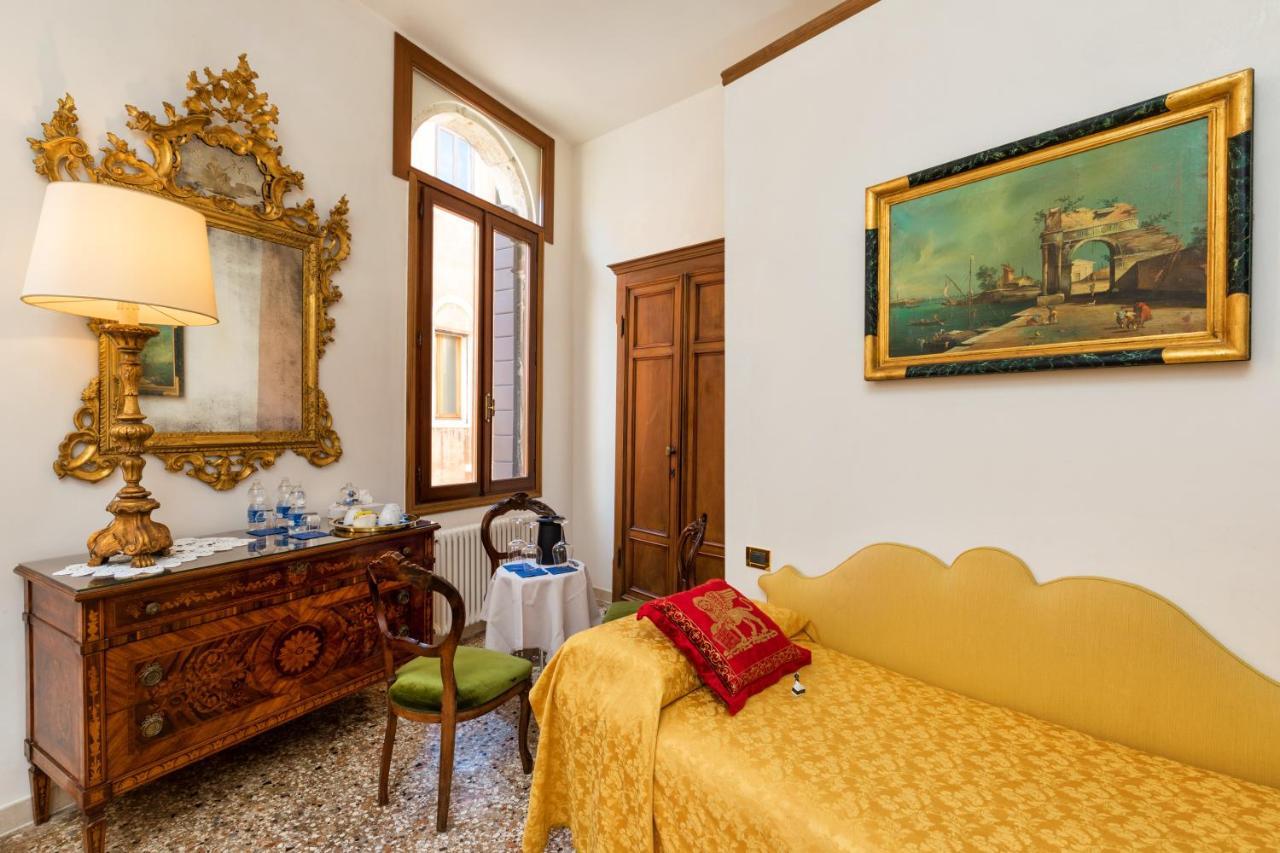 Triple Room Canal View