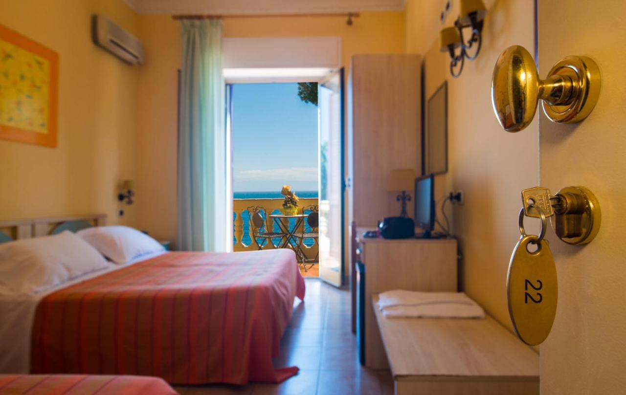 Triple Room Balcony Sea View