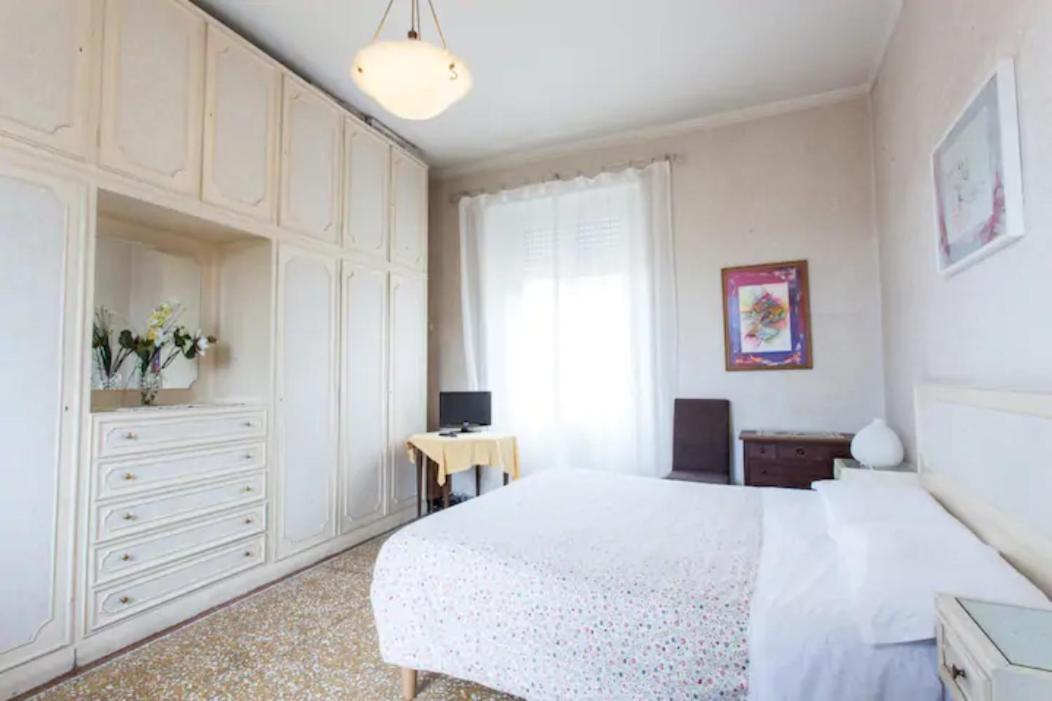 Triple Room Private External Bathroom