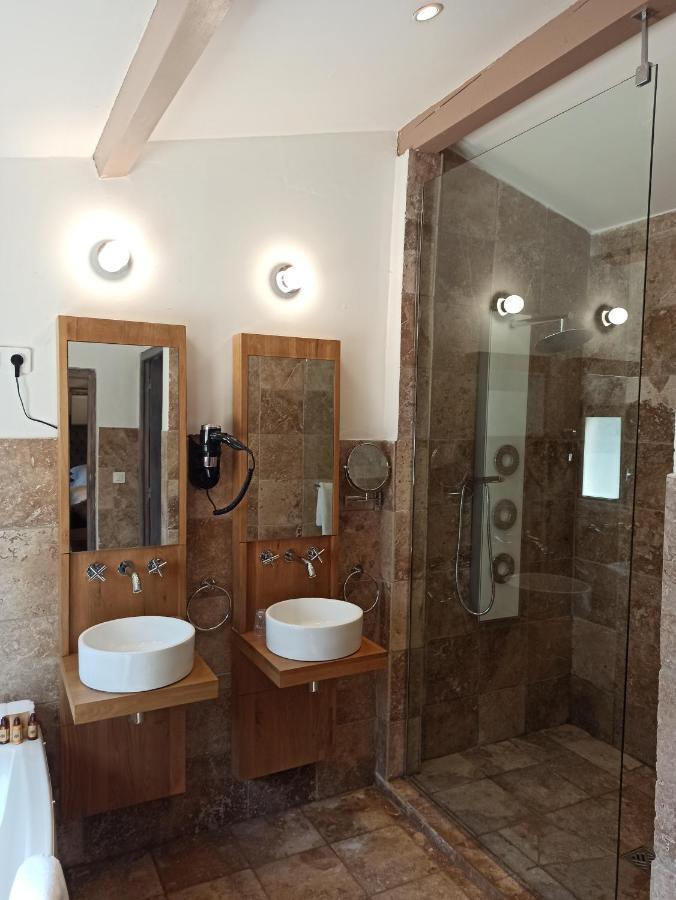 Suite with Private Pool,1076047180:JPEG