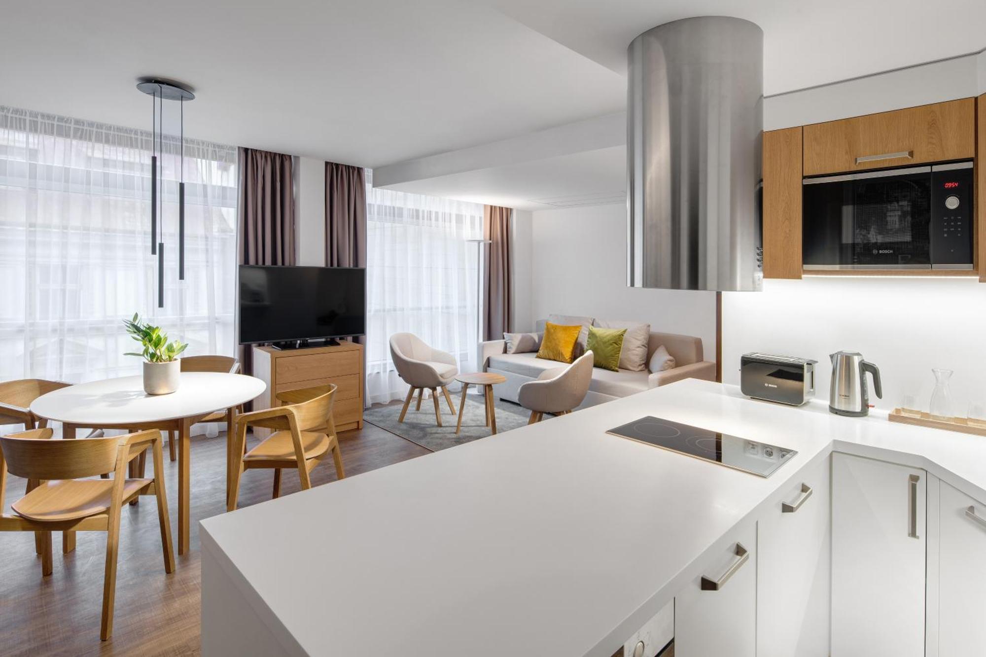 One-Bedroom Apartment,828751217:JPEG
