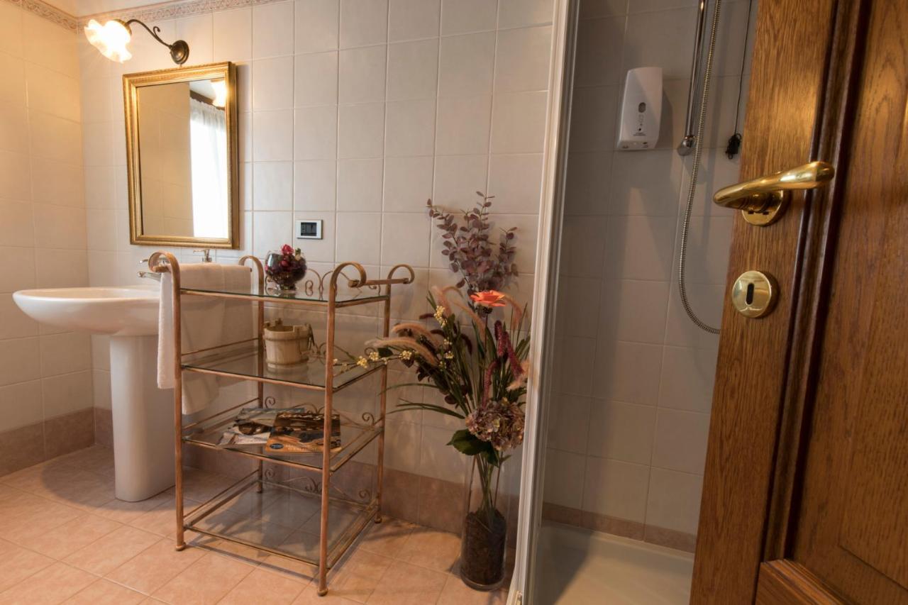 Large Double or Twin Room
