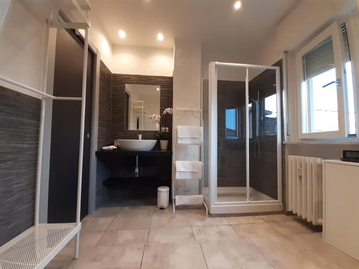 Double or Twin Room Private Bathroom