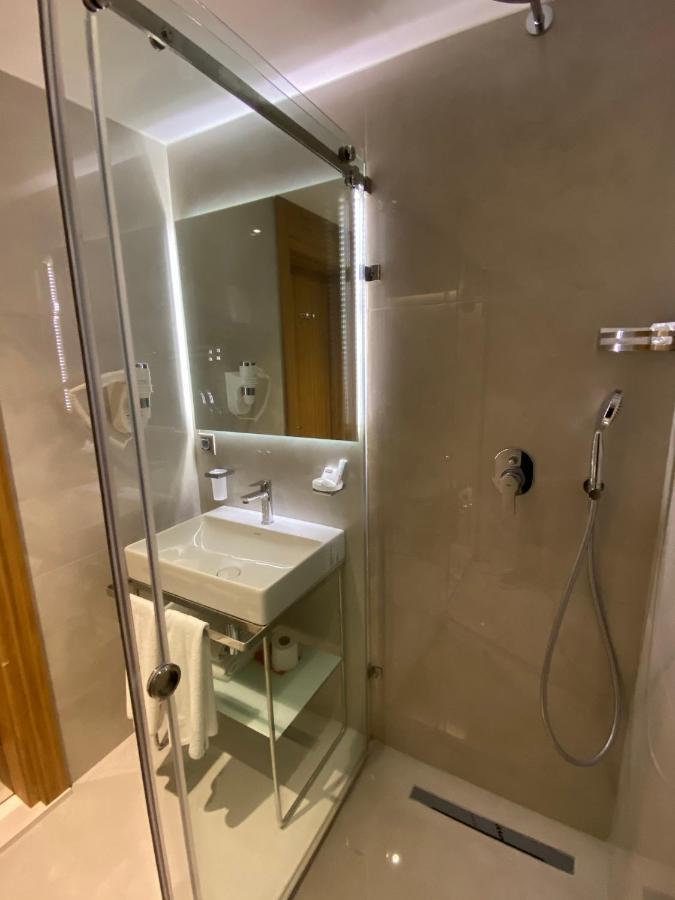 Deluxe Triple Room,1067800408:JPEG