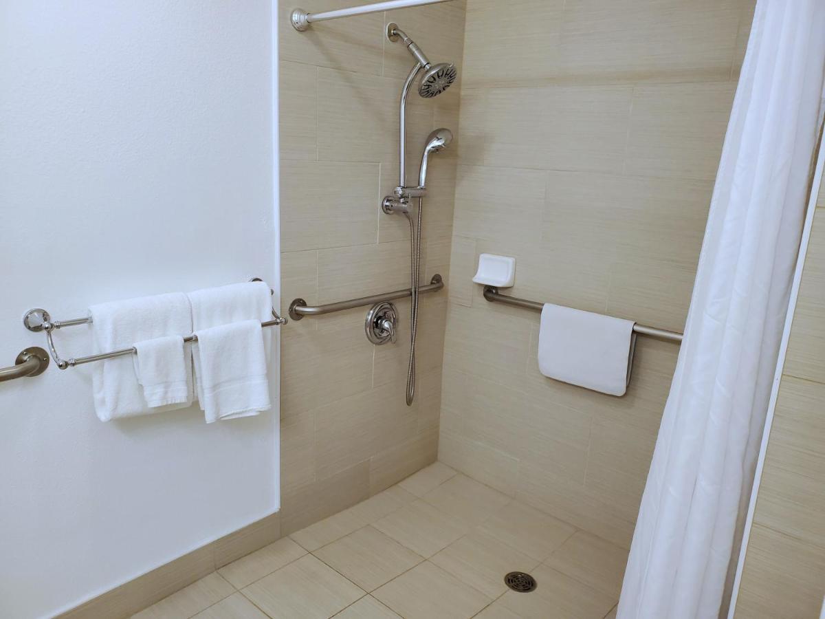 Family Room - Disability Access/Pet-Friendly,1067942194:JPEG