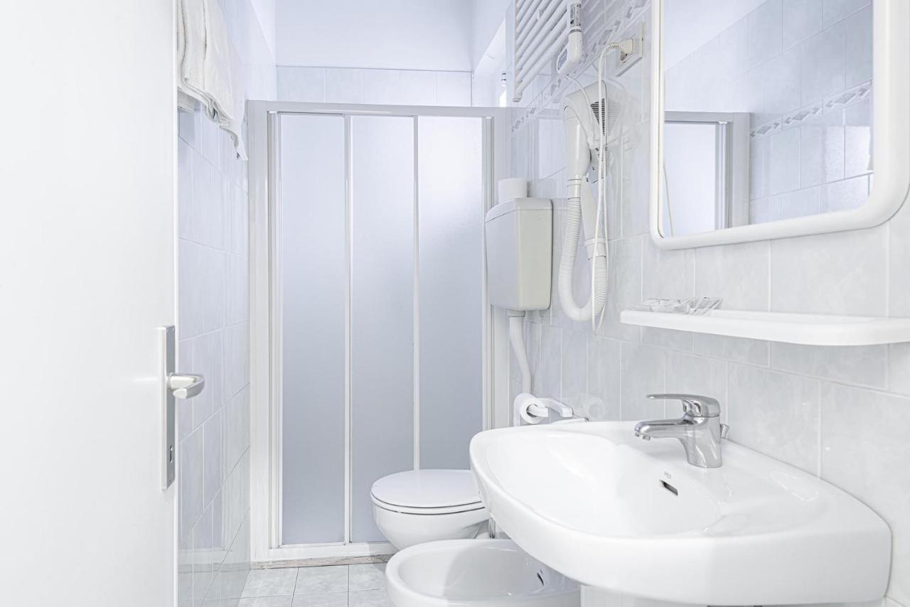 Standard Triple Room,1758576792:JPEG