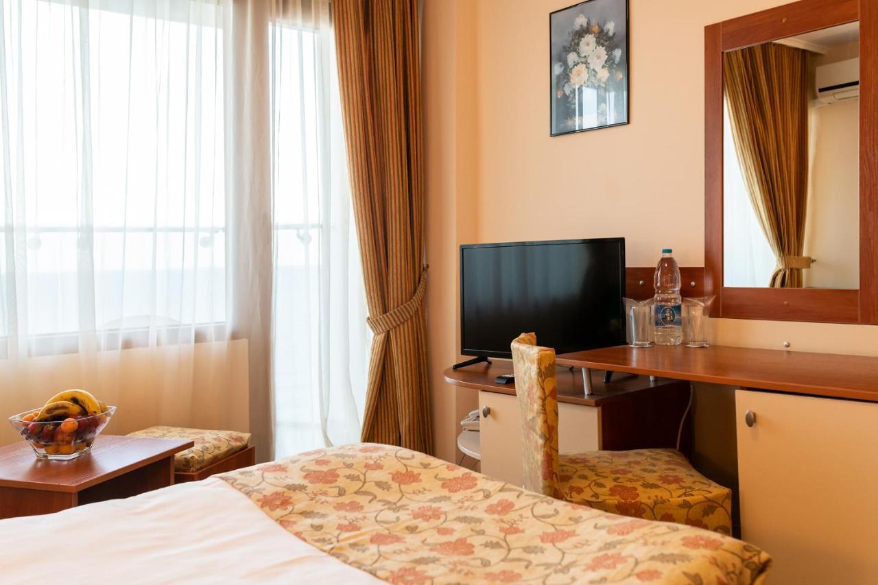 Double Room Frontal Sea View