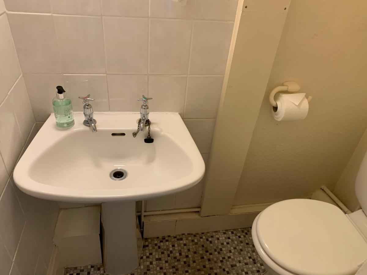 Budget Single Room External Bathroom