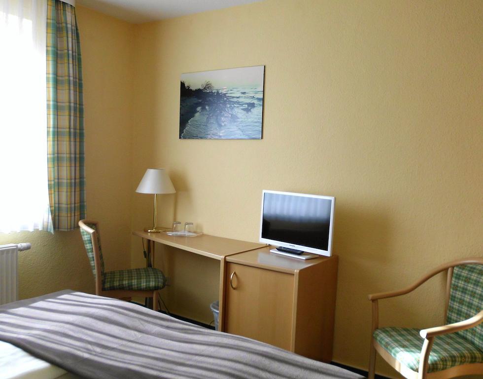 One-Bedroom King Suite with Sofa Bed,1665423228:JPEG