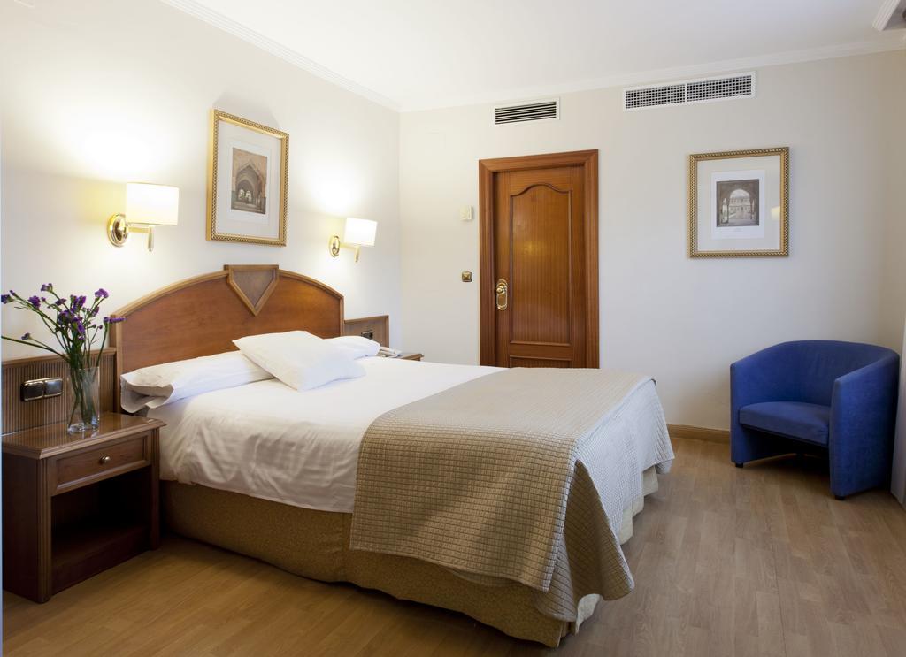 Double or Twin Room,111958740:JPEG