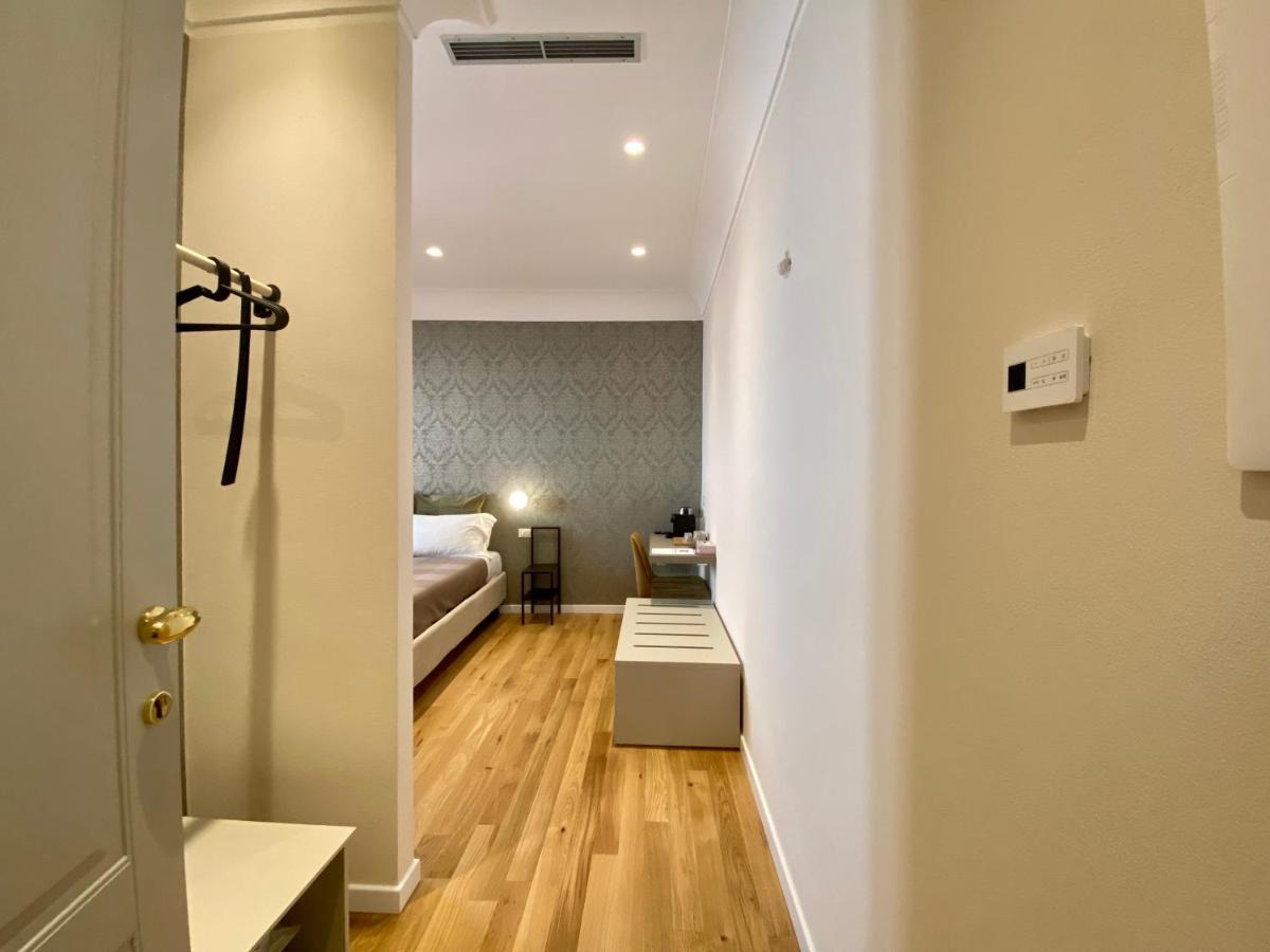 Double Room Private Bathroom