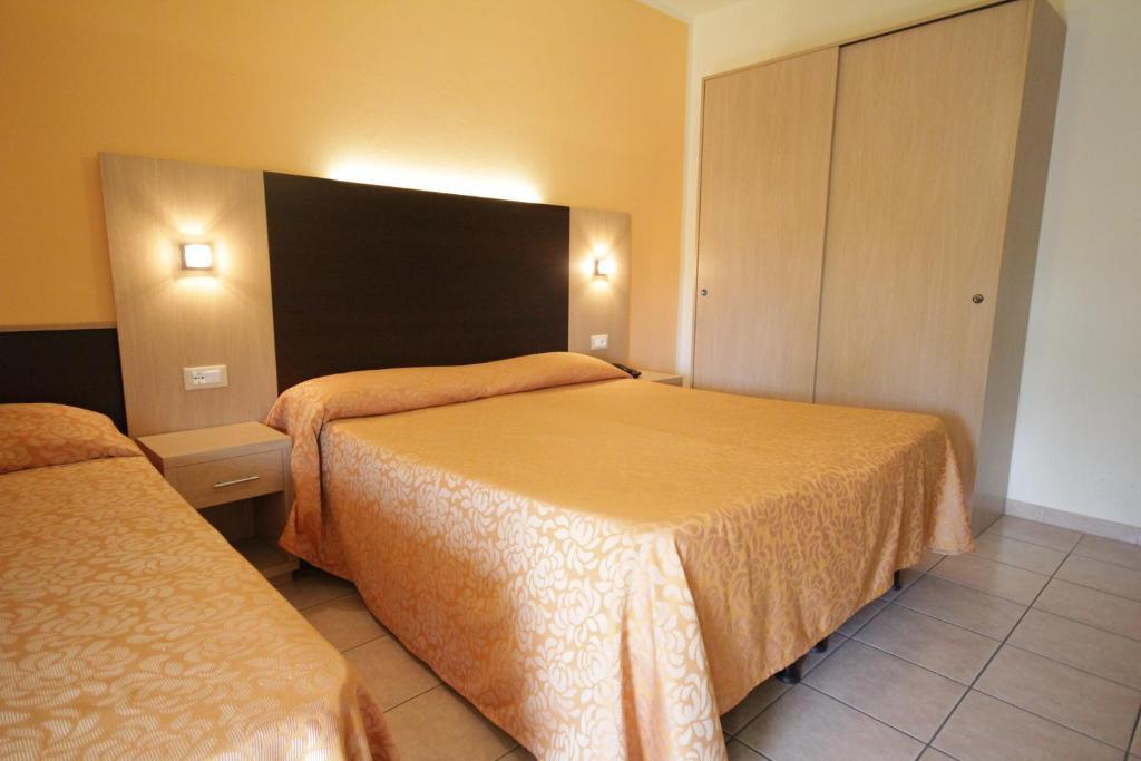 Triple Room,11375891:JPEG