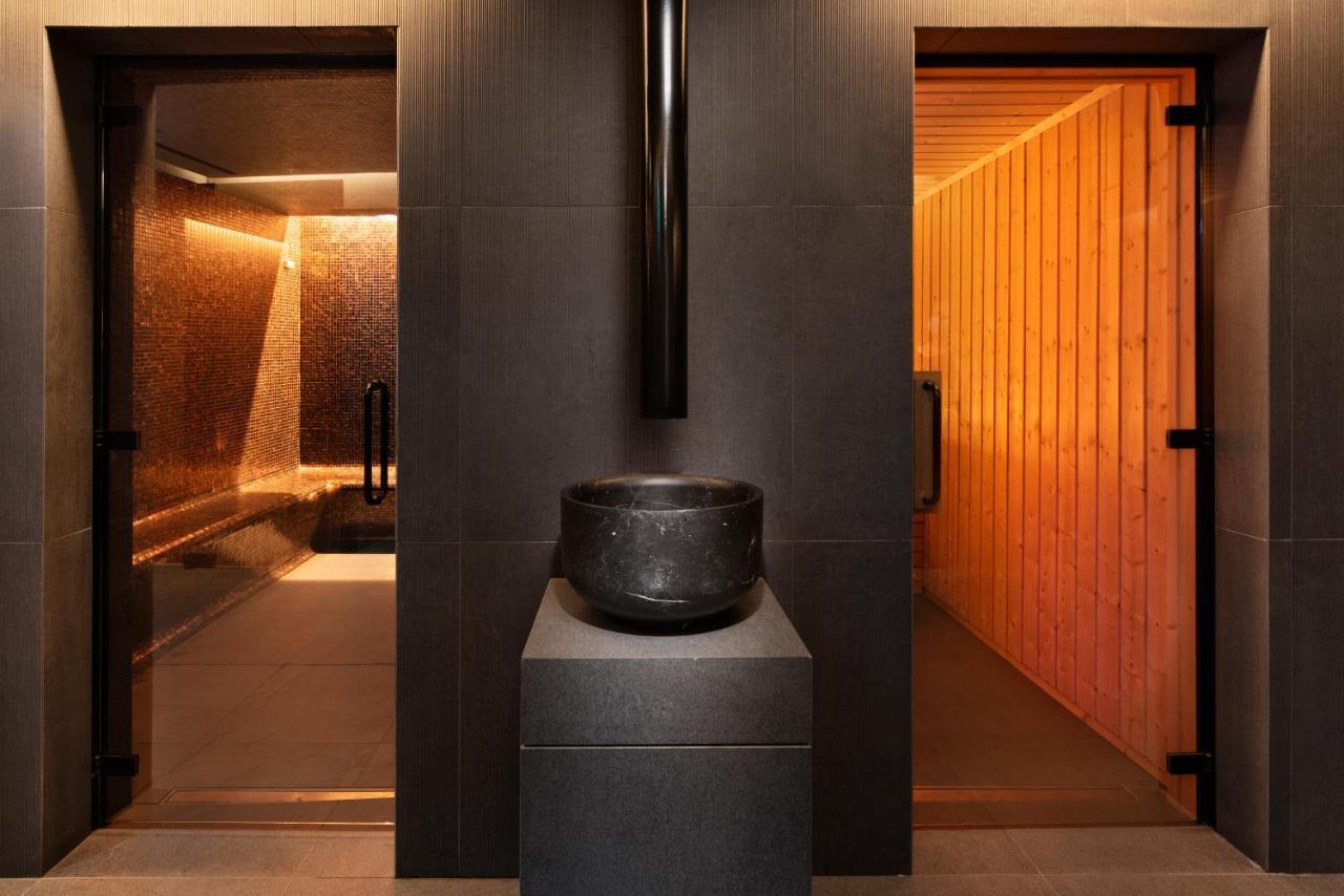 Deluxe Double Room Aliados View Spa Access