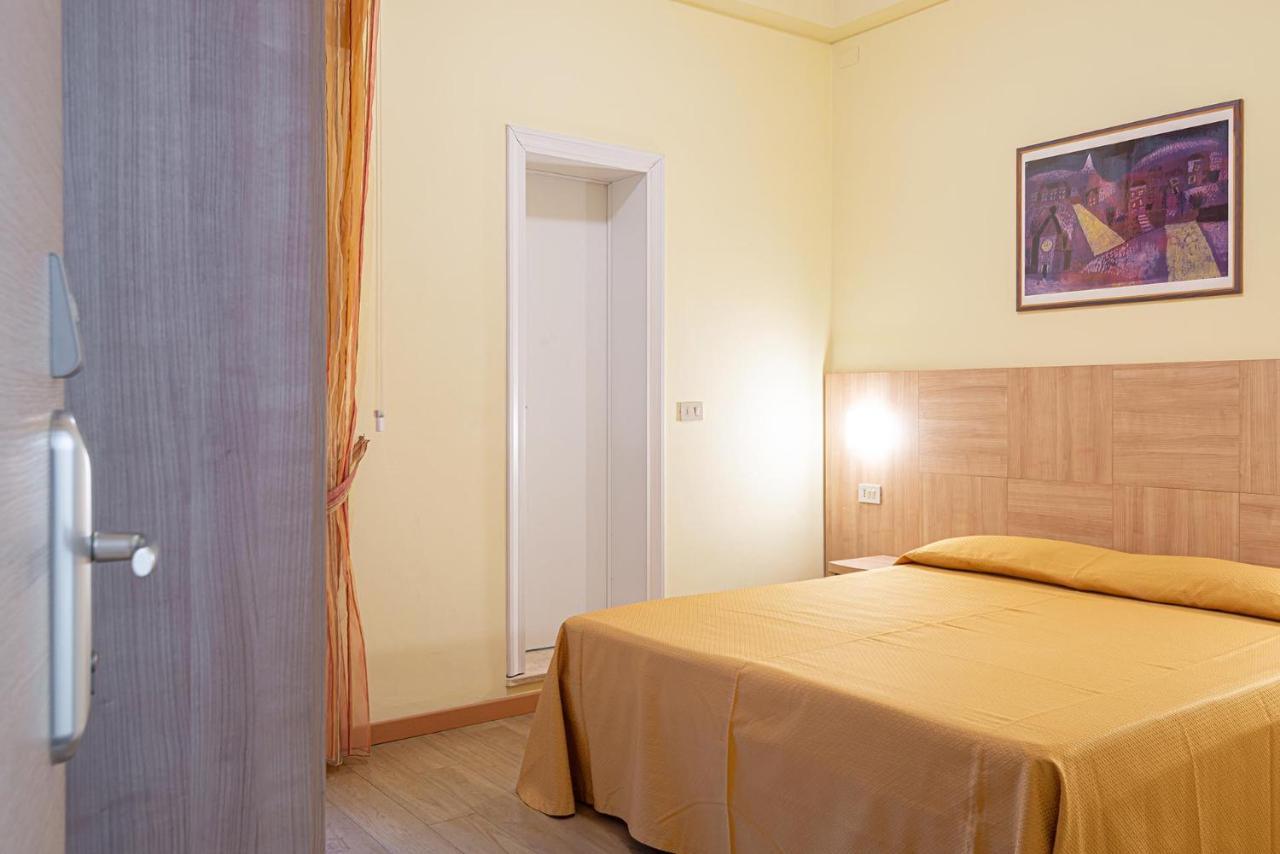 Standard Double or Twin Room,1138383694:JPEG