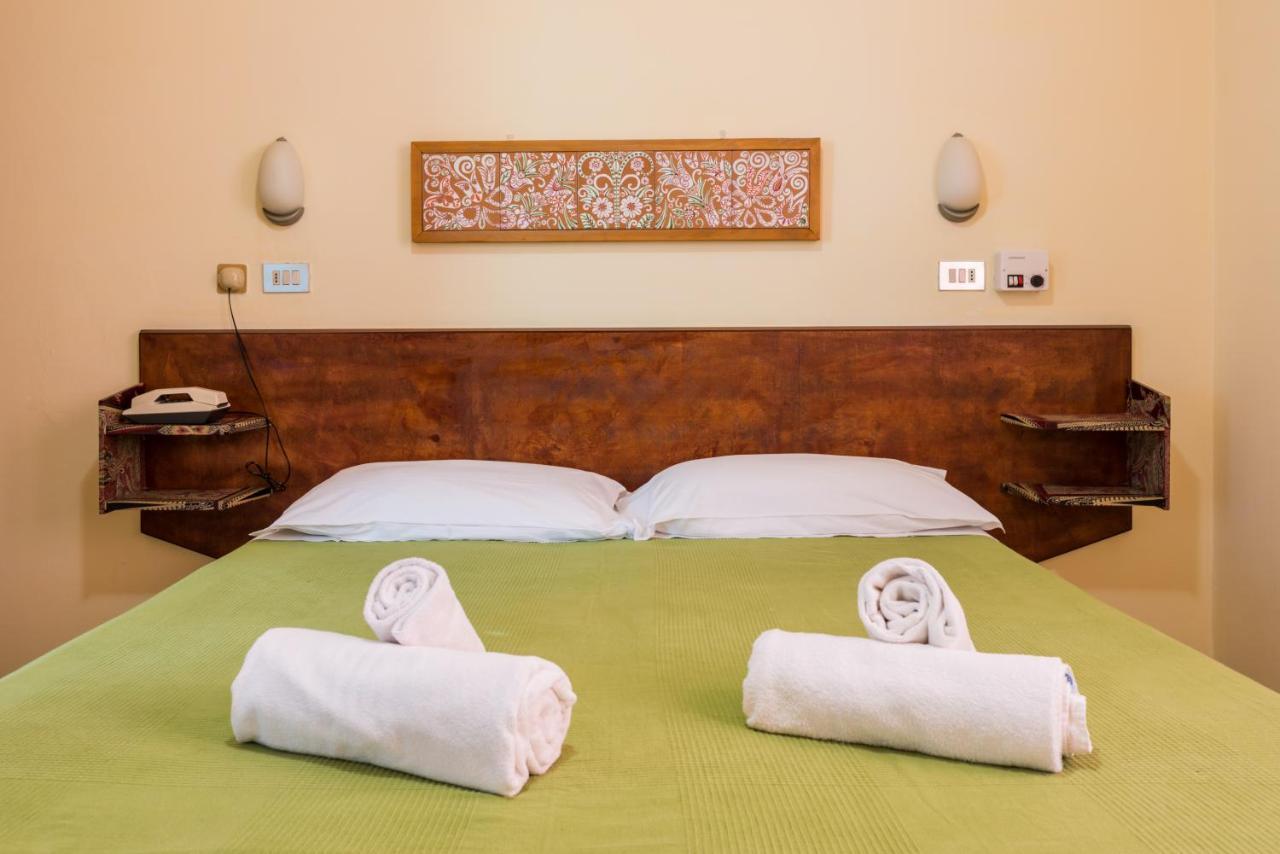 Double or Twin Room,1152272727:JPEG