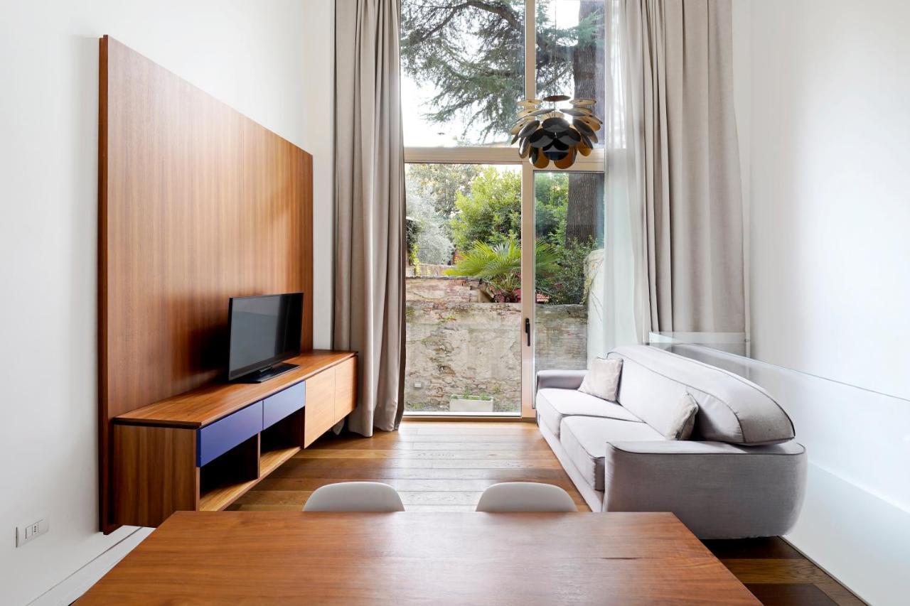 Extra Large 1 Bedroom Apartment Terrace Sofa Bed Duplex