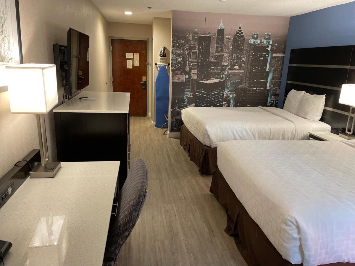 Standard Queen Room with Two Queen Beds - Non Smoking