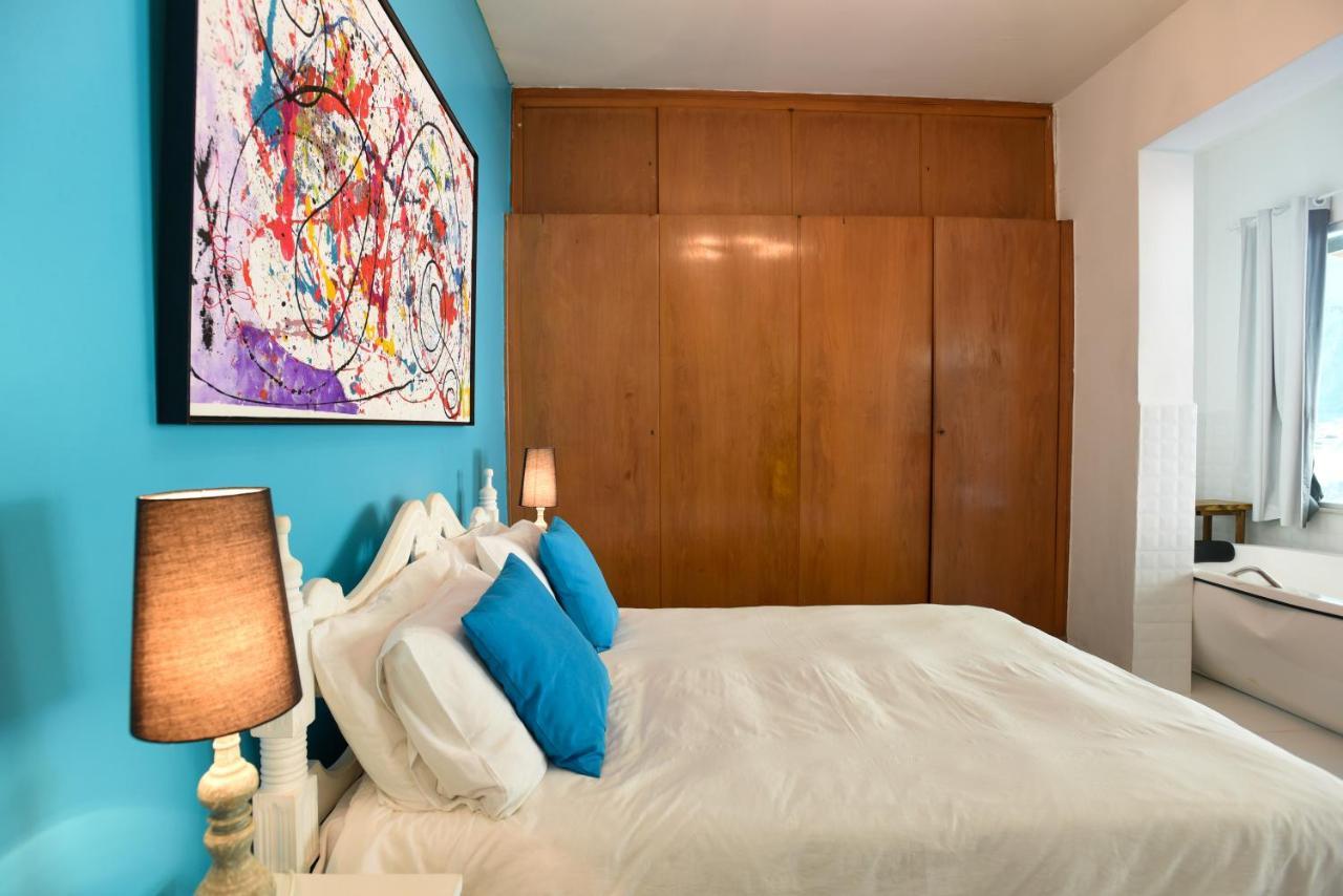 Triple Room Bathroom