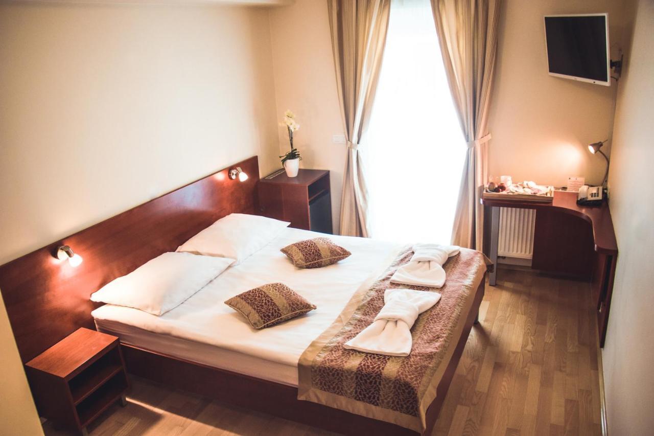 Dreibettzimmer