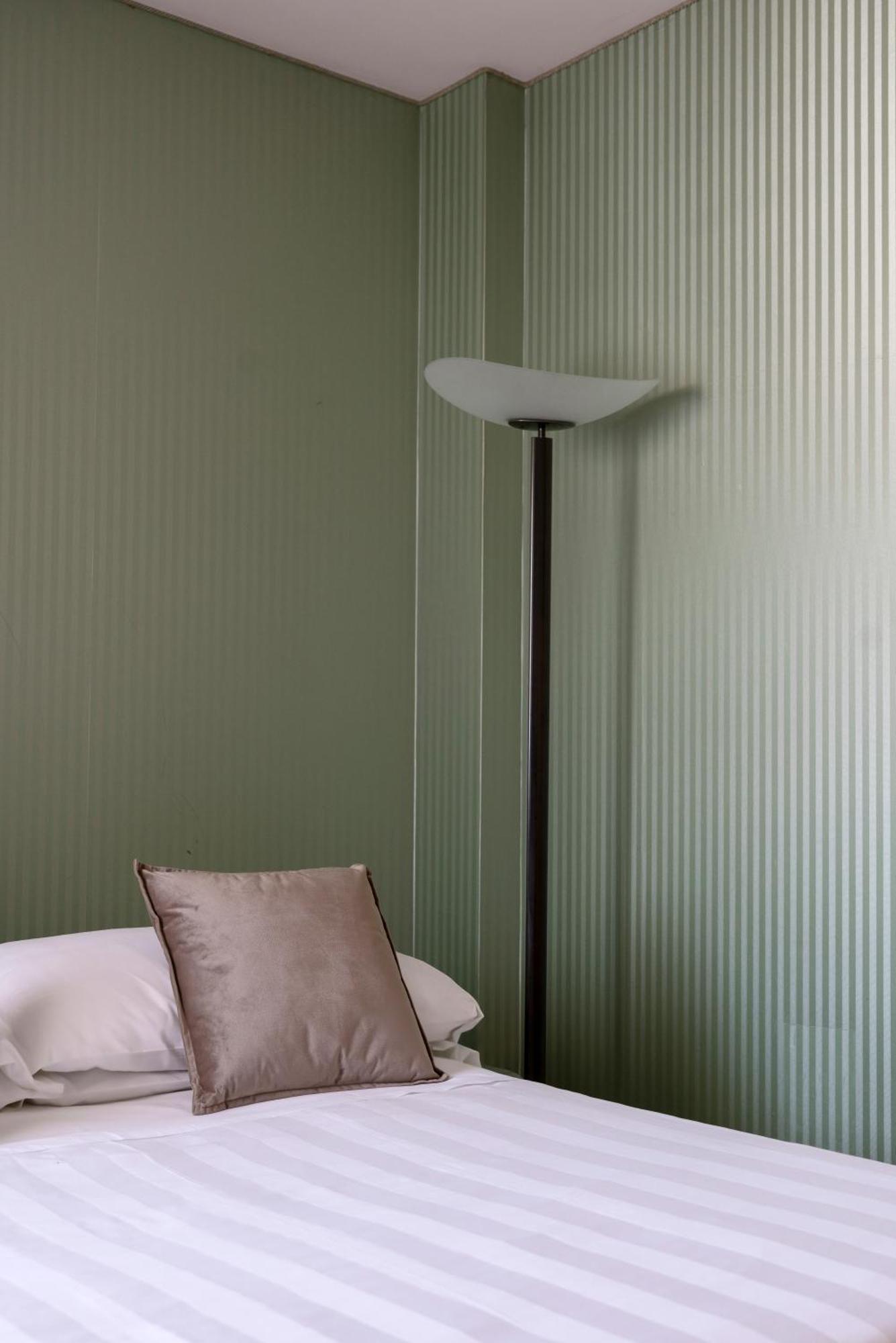 Triple Room,1315030840:JPEG