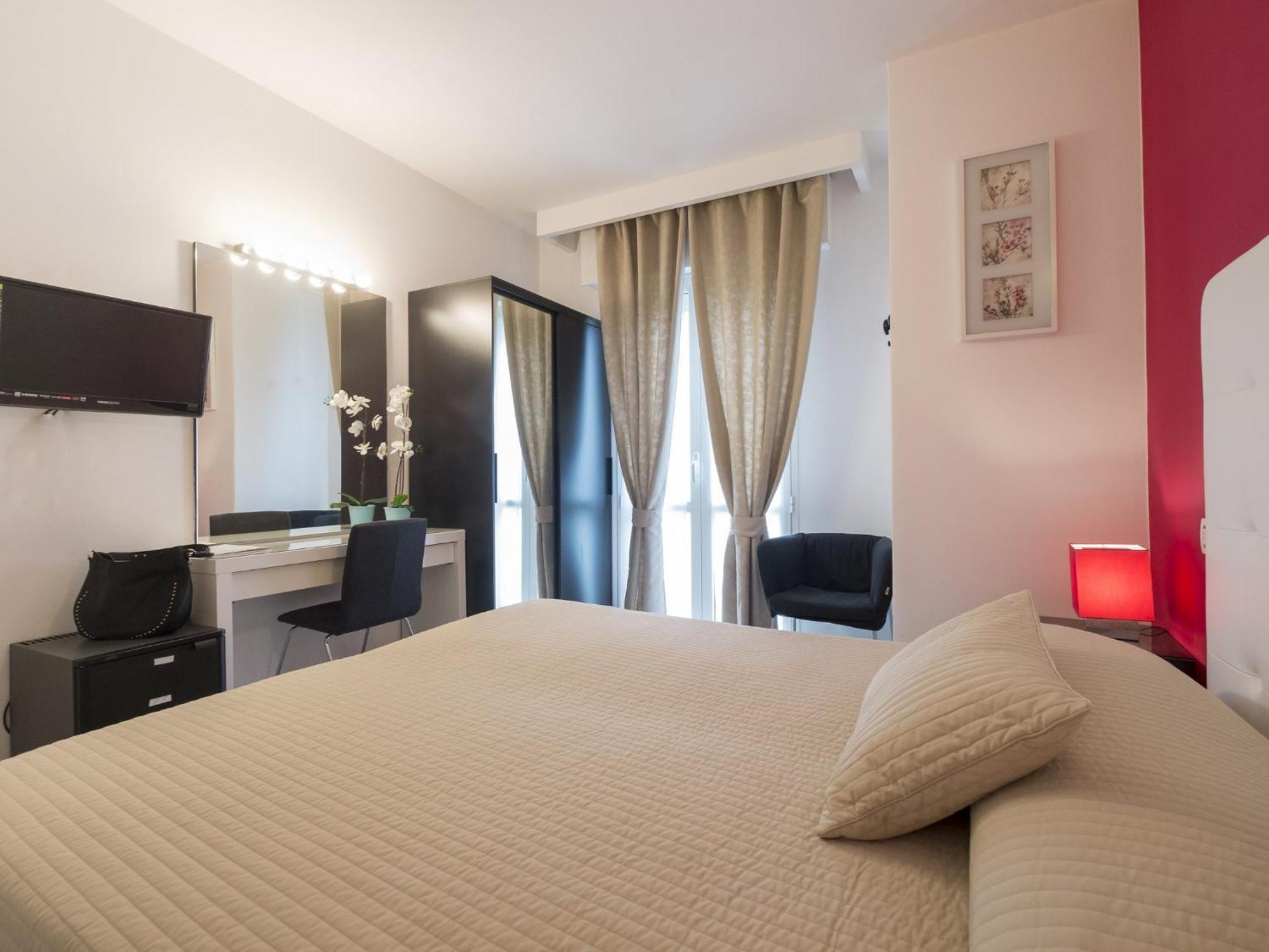 Chambre Double ou Lits Jumeaux (1 Adulte)