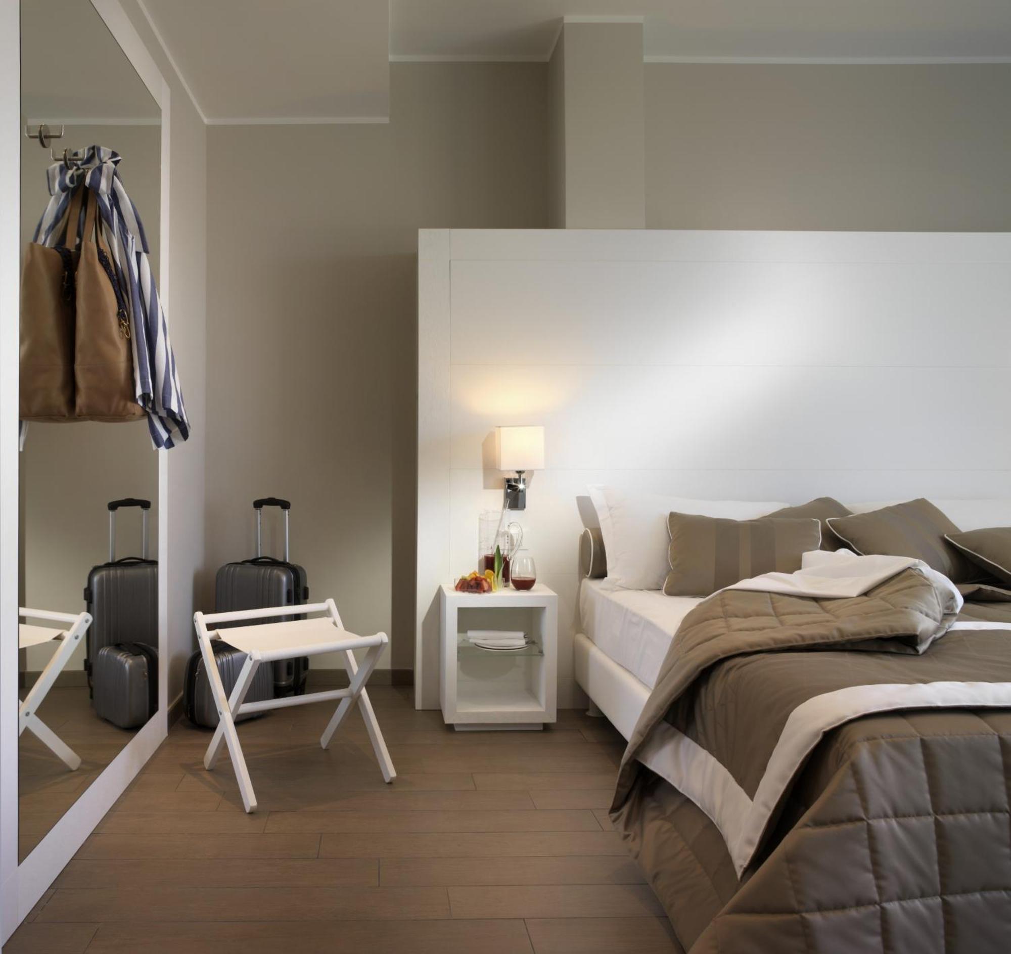 Deluxe Double or Twin Room Sea View