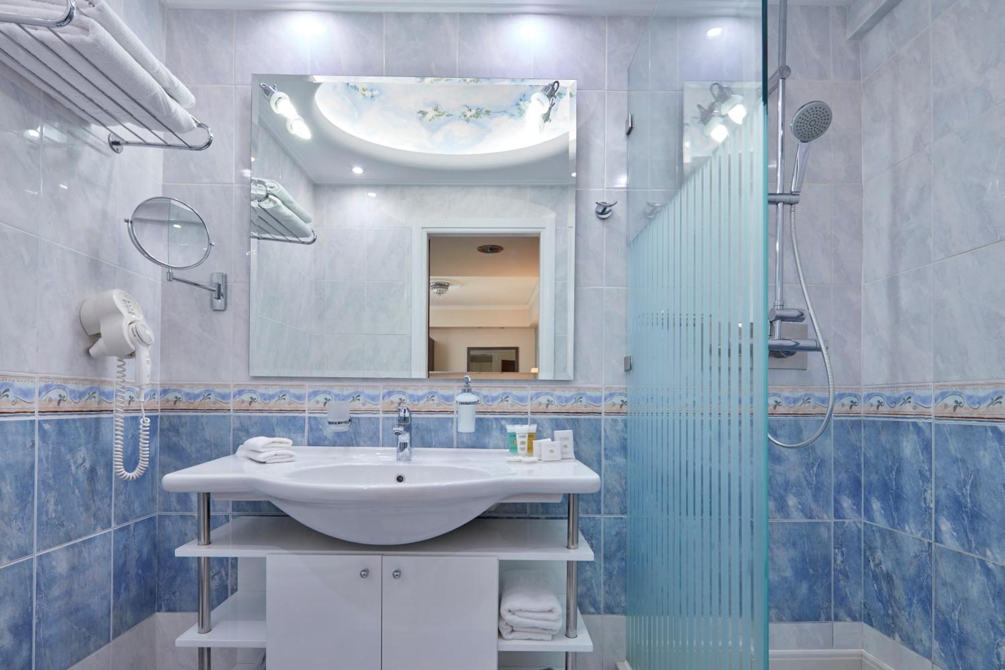 Standard Suite