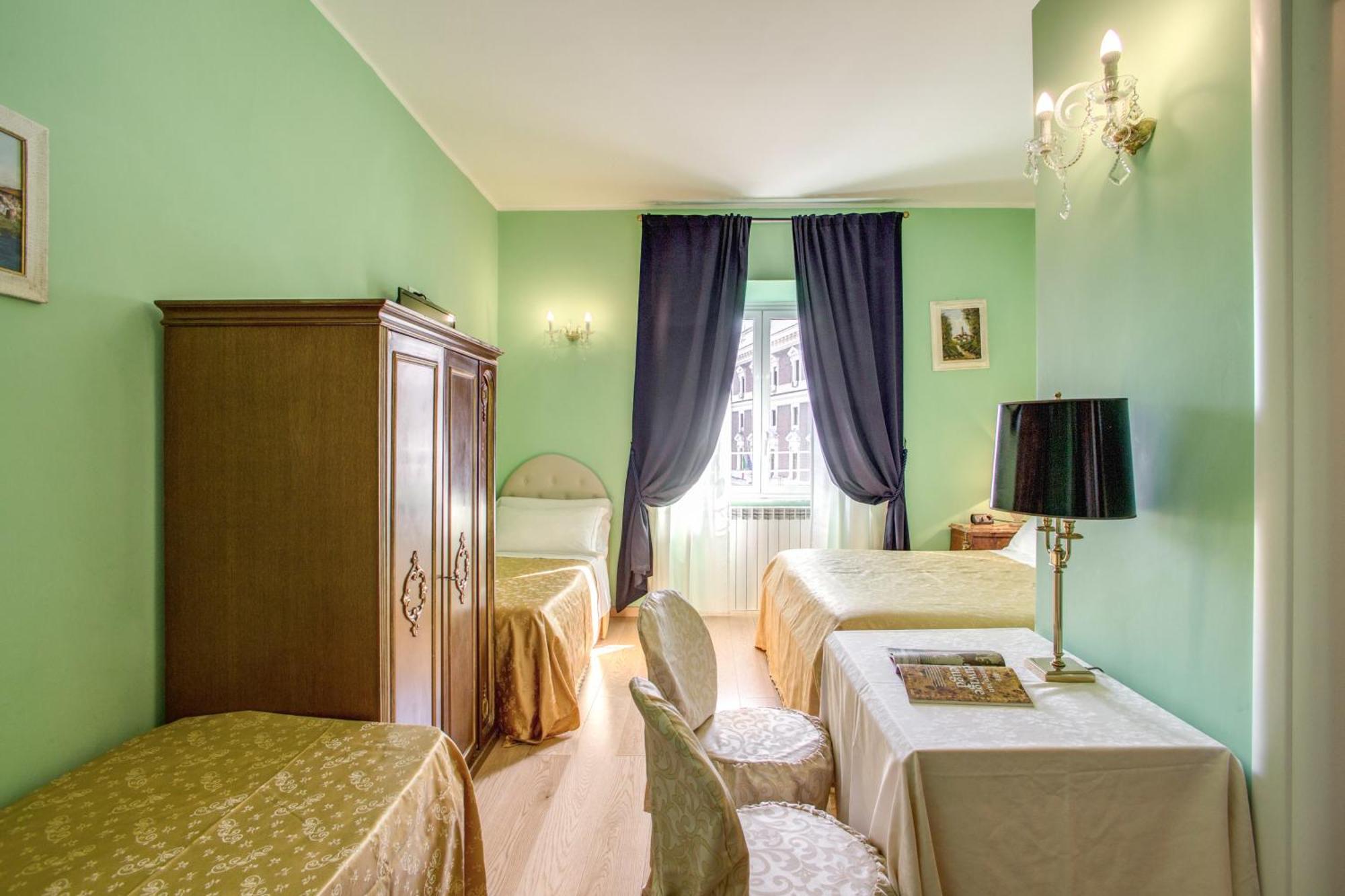 Deluxe Apartment