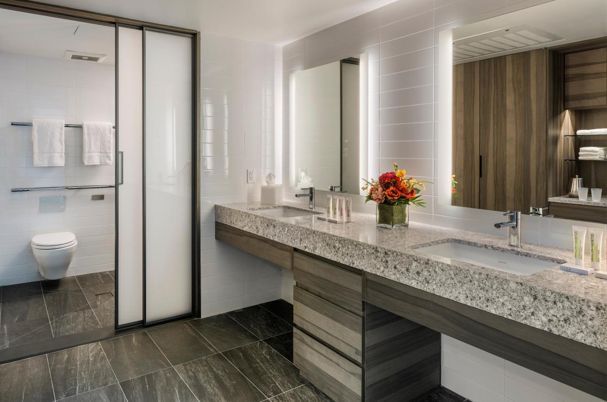 Superior King Junior Suite