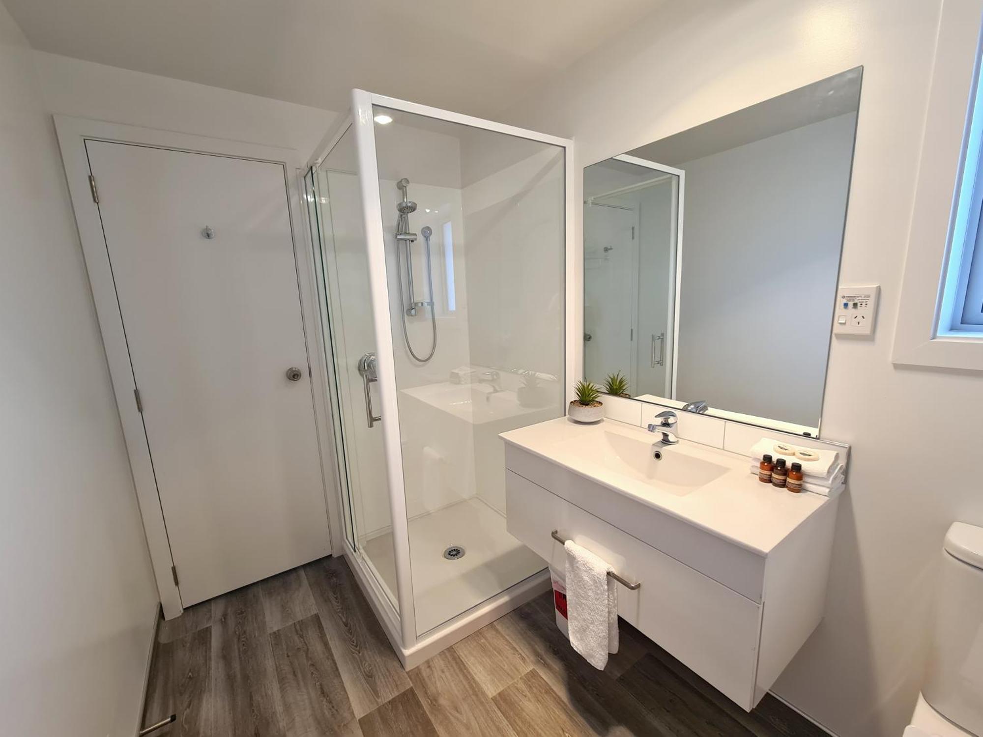 Deluxe Family Suite,1221849847:JPEG