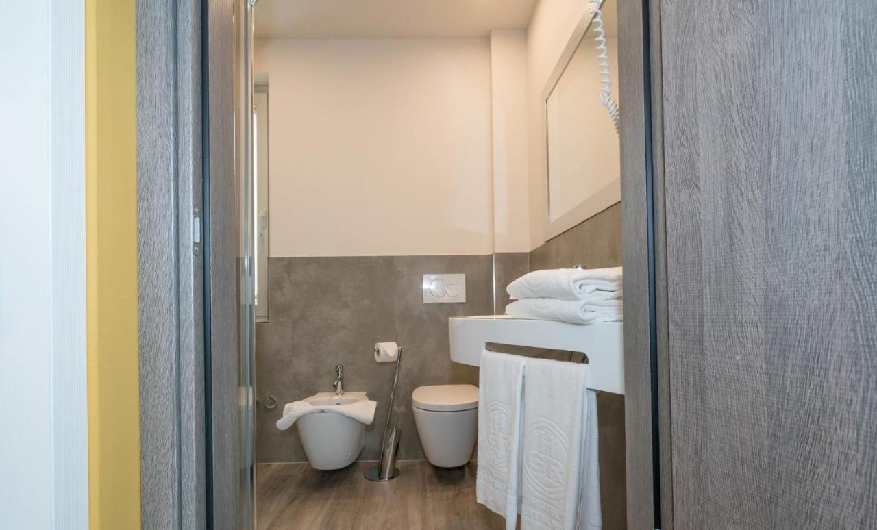 Standard Double or Twin Room Balcony