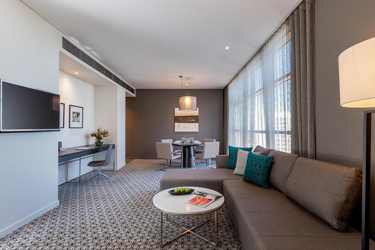 Deluxe One-Bedroom Suite