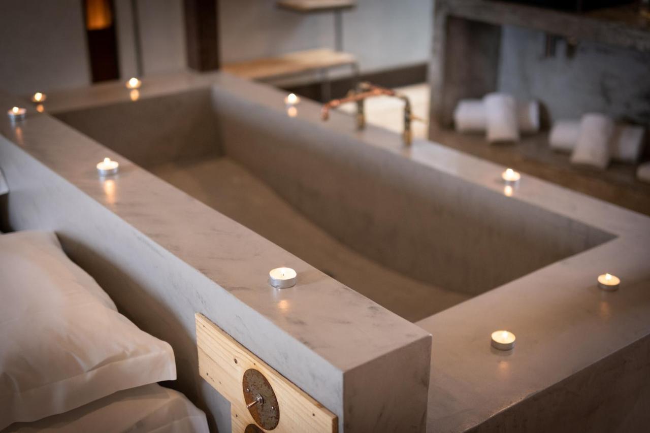 Suite with Private Pool,1241692084:JPEG