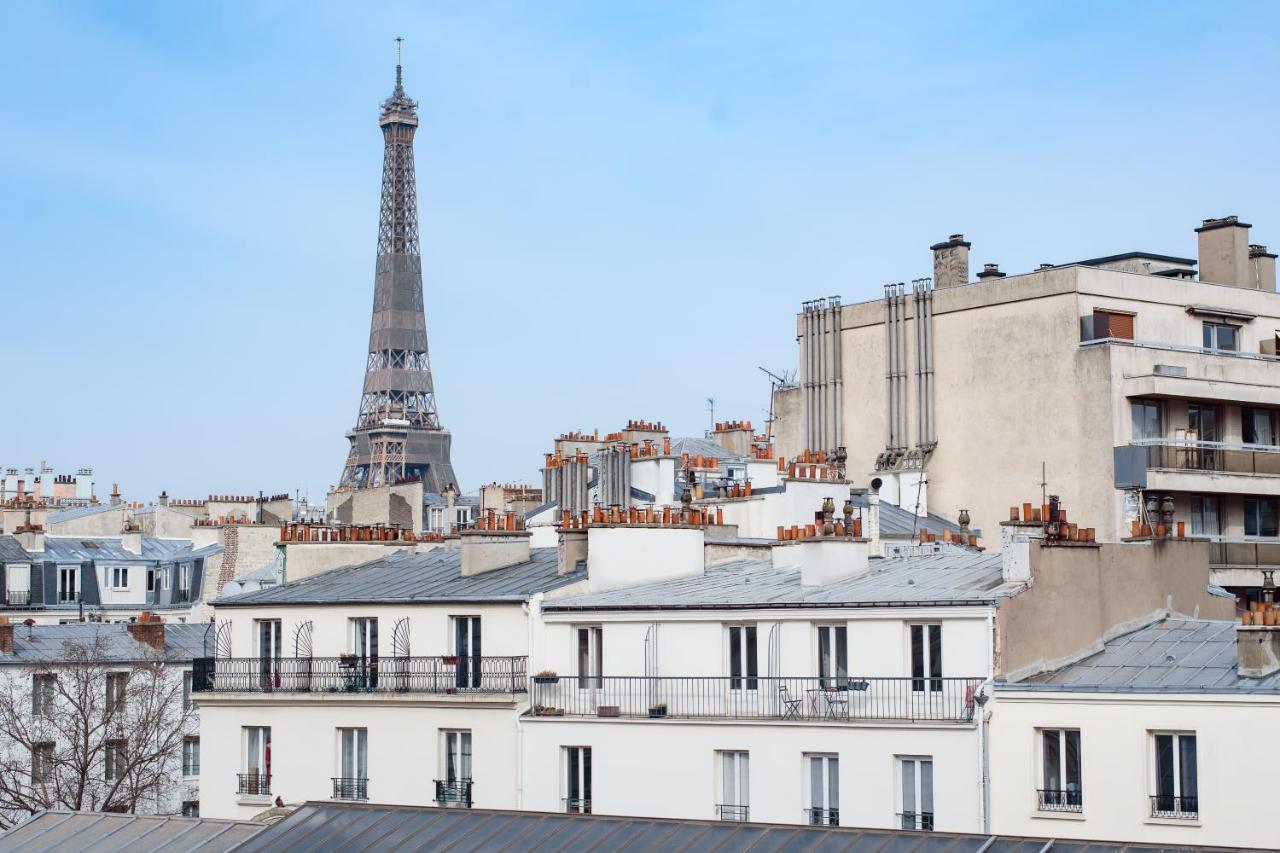 Large Executive Double Room Tour Eiffel View