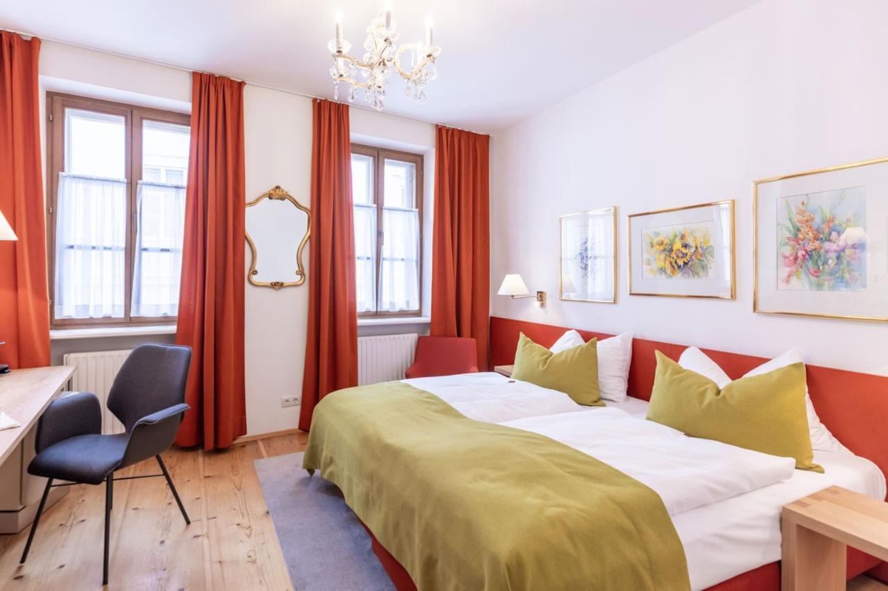 Classic Double Room