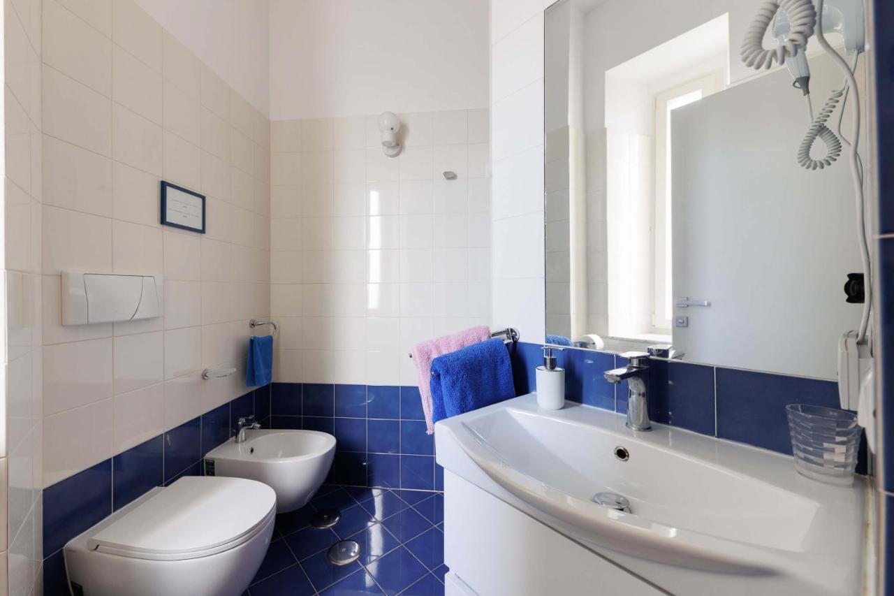 Triple Room Private Bathroom