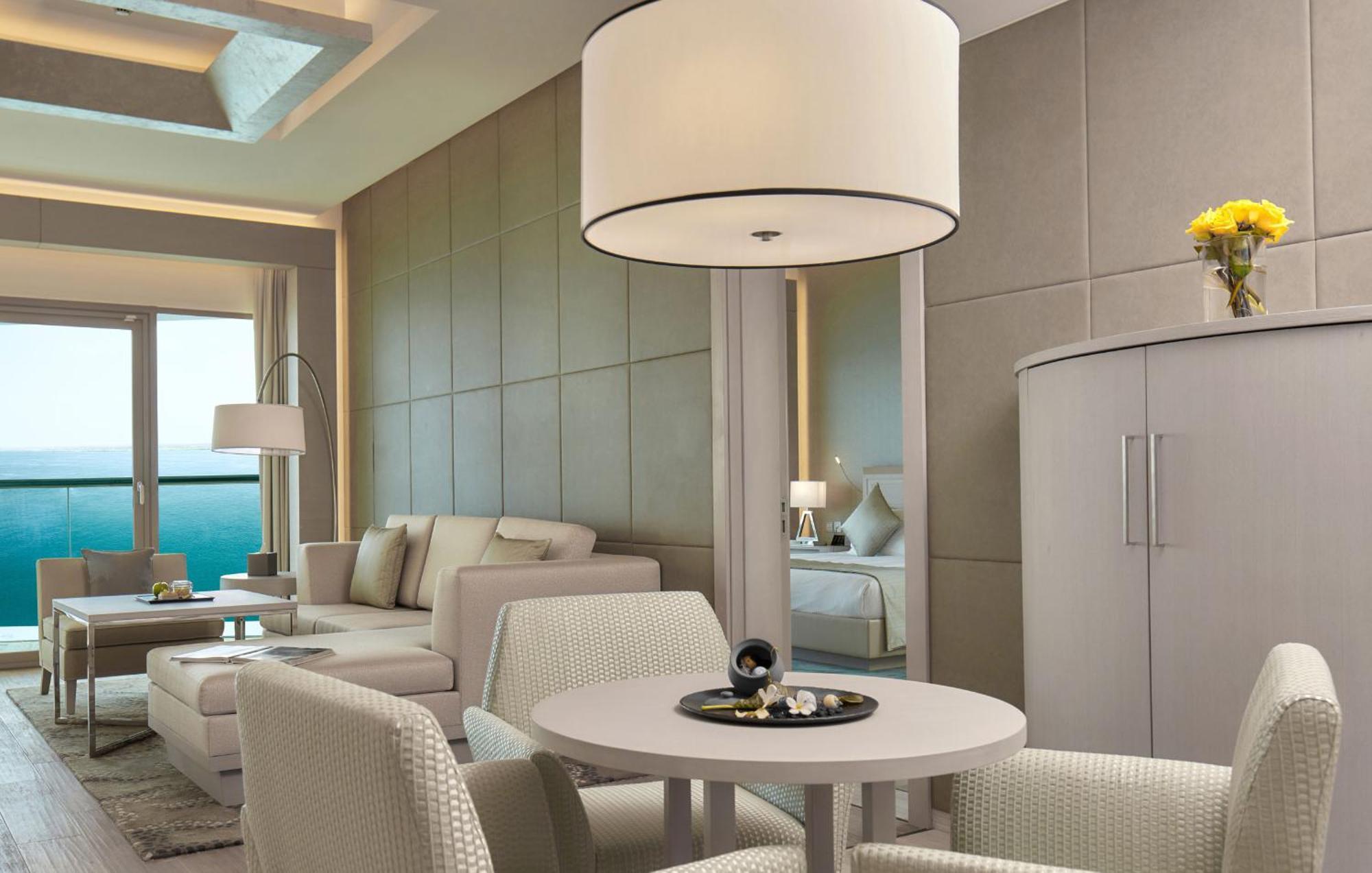 Deluxe King Suite