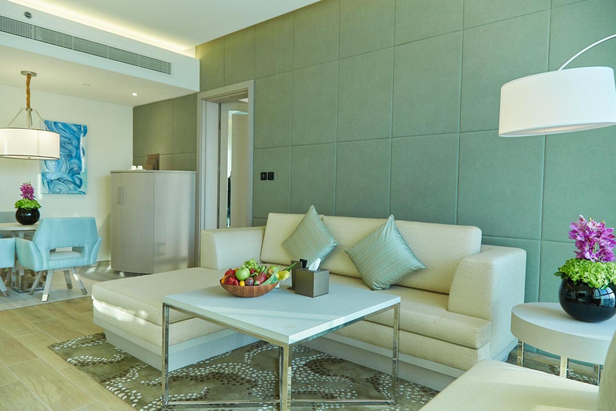 Deluxe King Suite