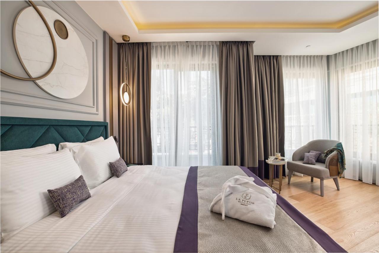 Deluxe Double or Twin Room with City View