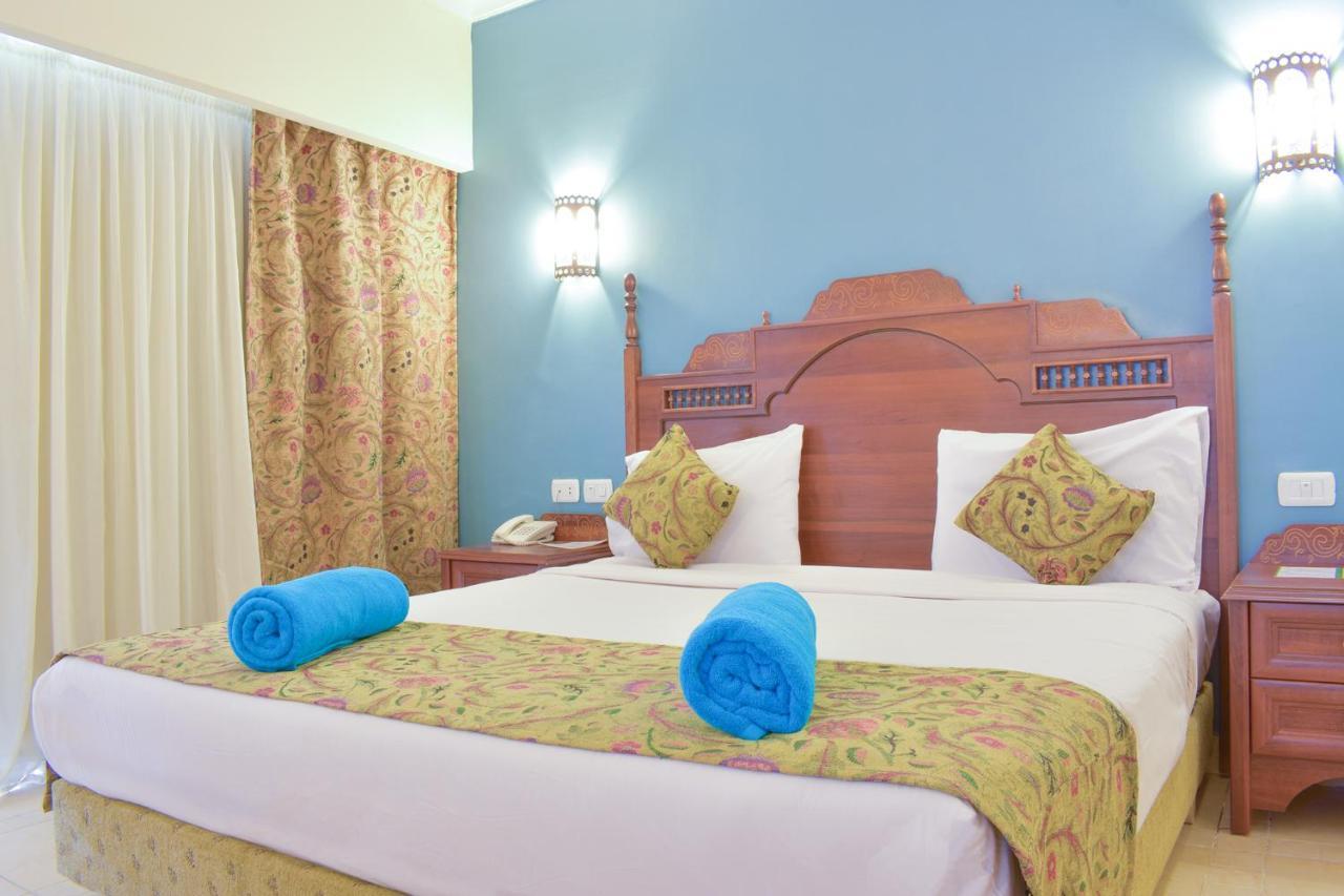 Standard Double or Twin Room Garden View