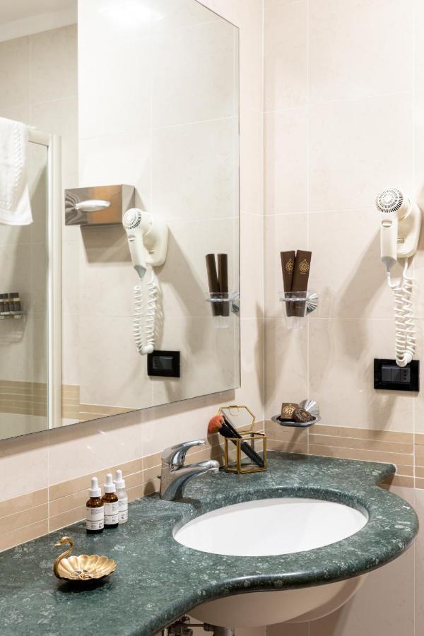 Double or Twin Room Balcony