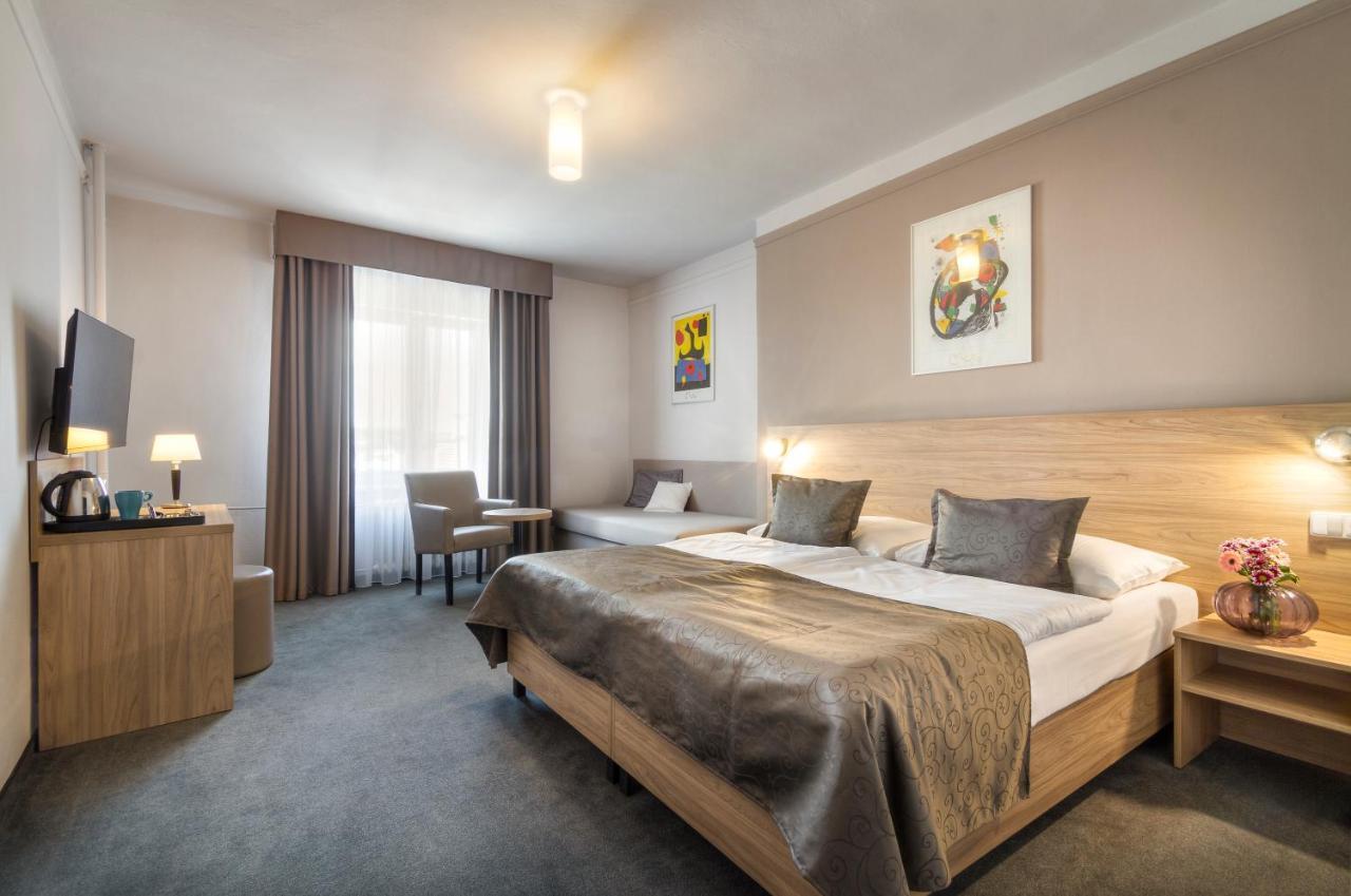Superior Double or Twin Room Air Conditioning