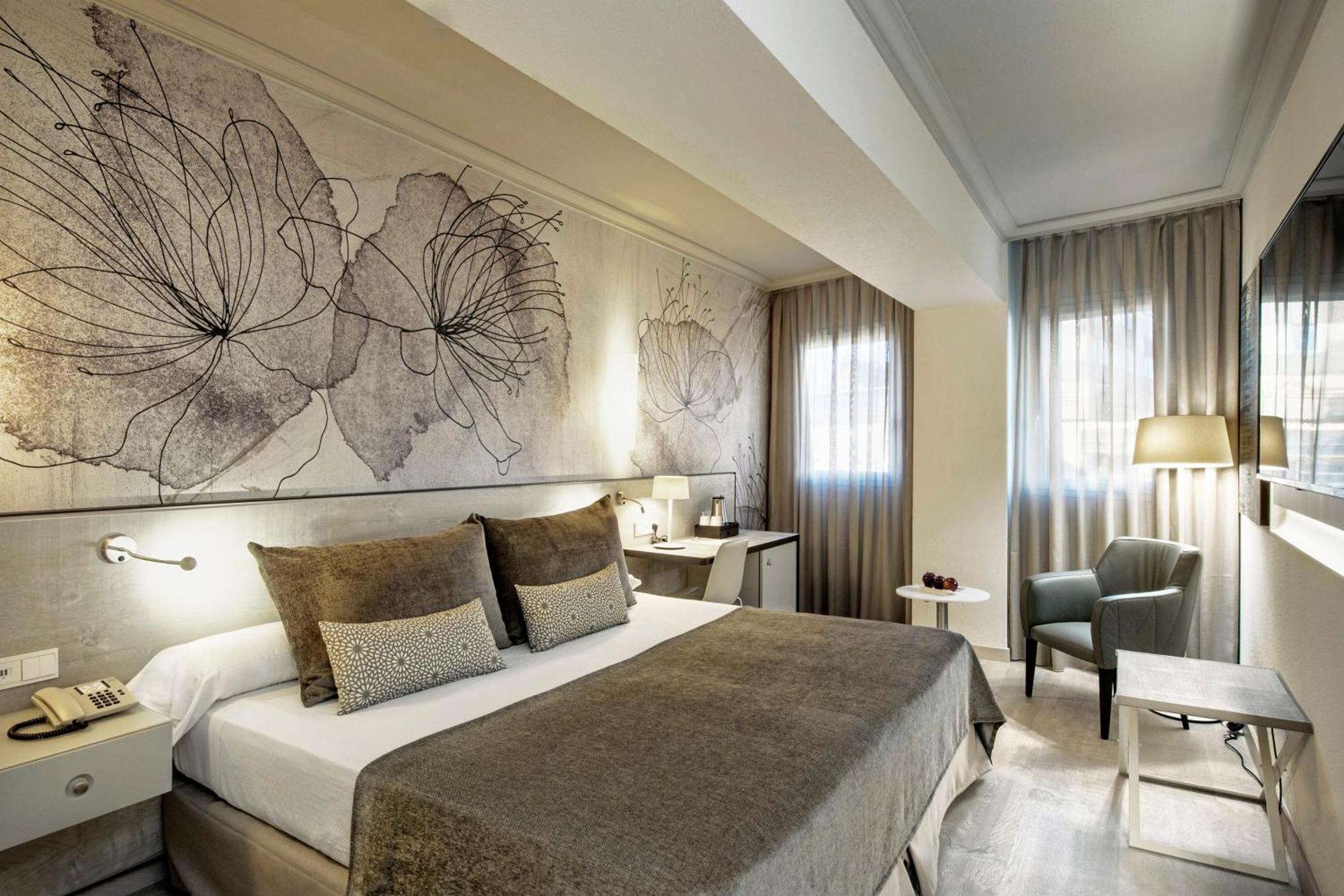 Deluxe Double Room with Spa Access,1319587654:JPEG