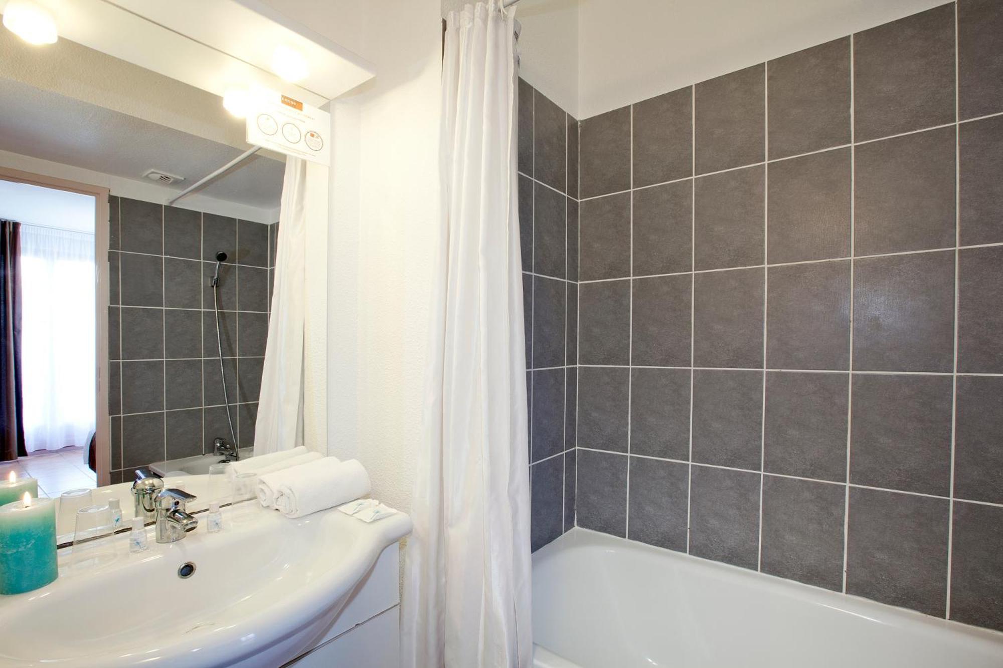 Standard Studio with kitchenette,1300261855:JPEG