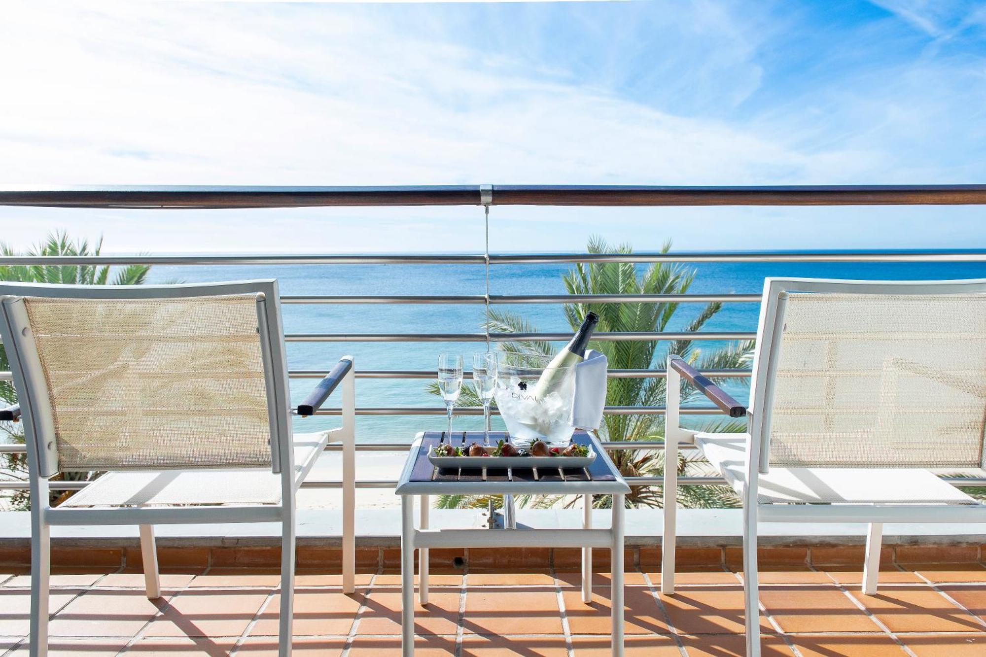 Special Offer - Double or Twin Room with Sea View - Romantic Package,1709978410:JPEG