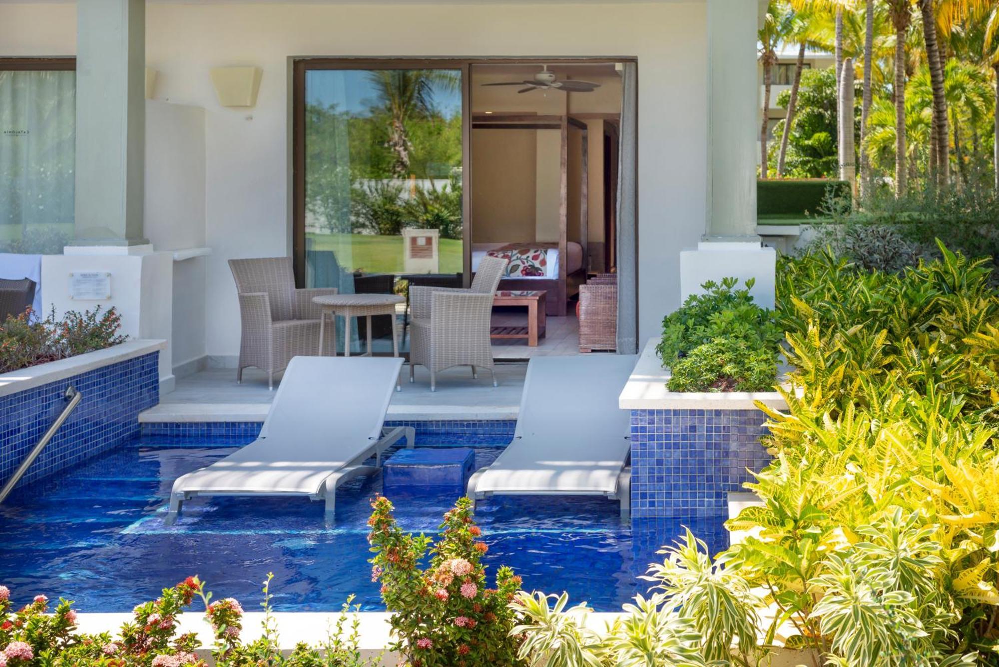Deluxe Junior Suite & Swimming Pool