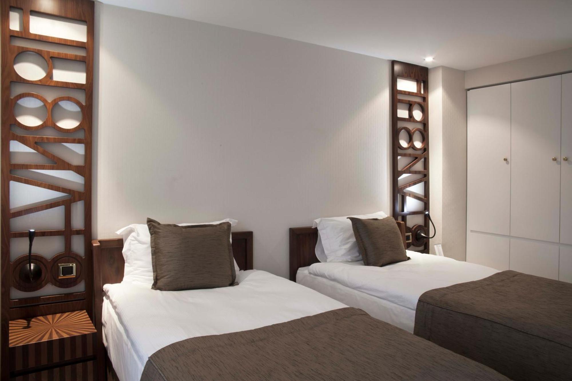 Standard Double or Twin Room,942517388:JPEG
