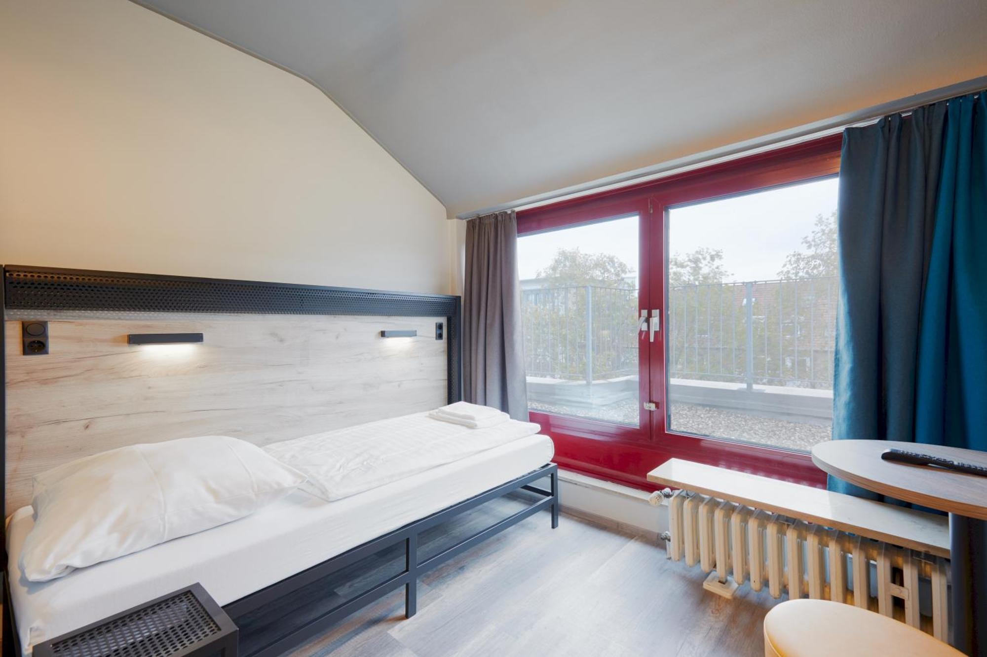 Single Room,1636740949:JPEG